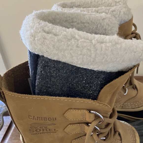 Sorel original Caribou leather & rubber Winter Boots. - Picture 6 of 8